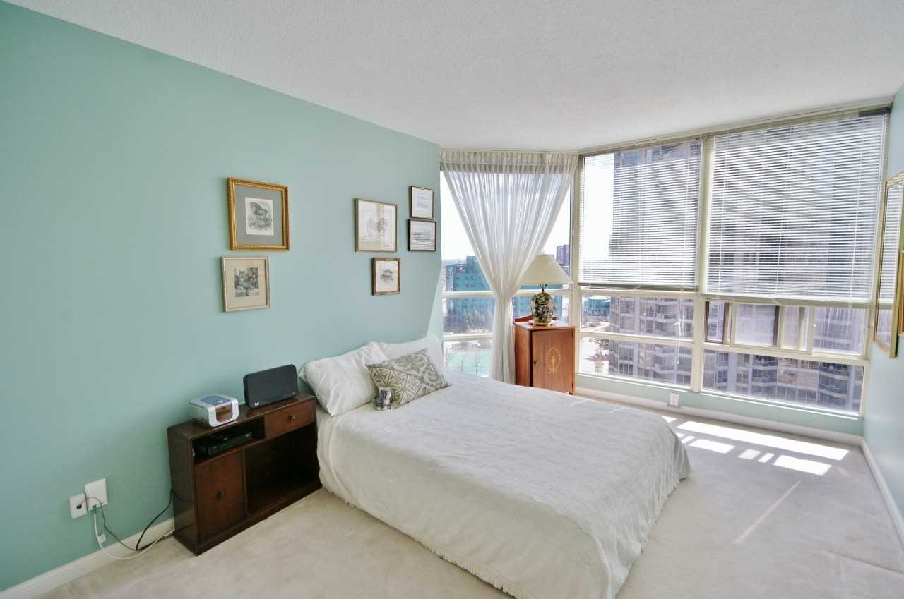 45 Kingsbridge Garden Circ, #1504