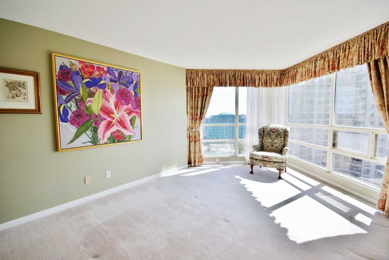 45 Kingsbridge Garden Circ, #1504
