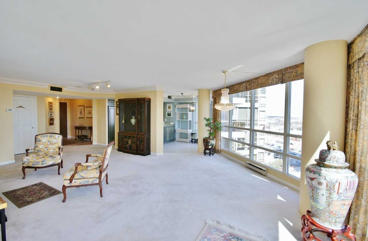 45 Kingsbridge Garden Circ, #1504