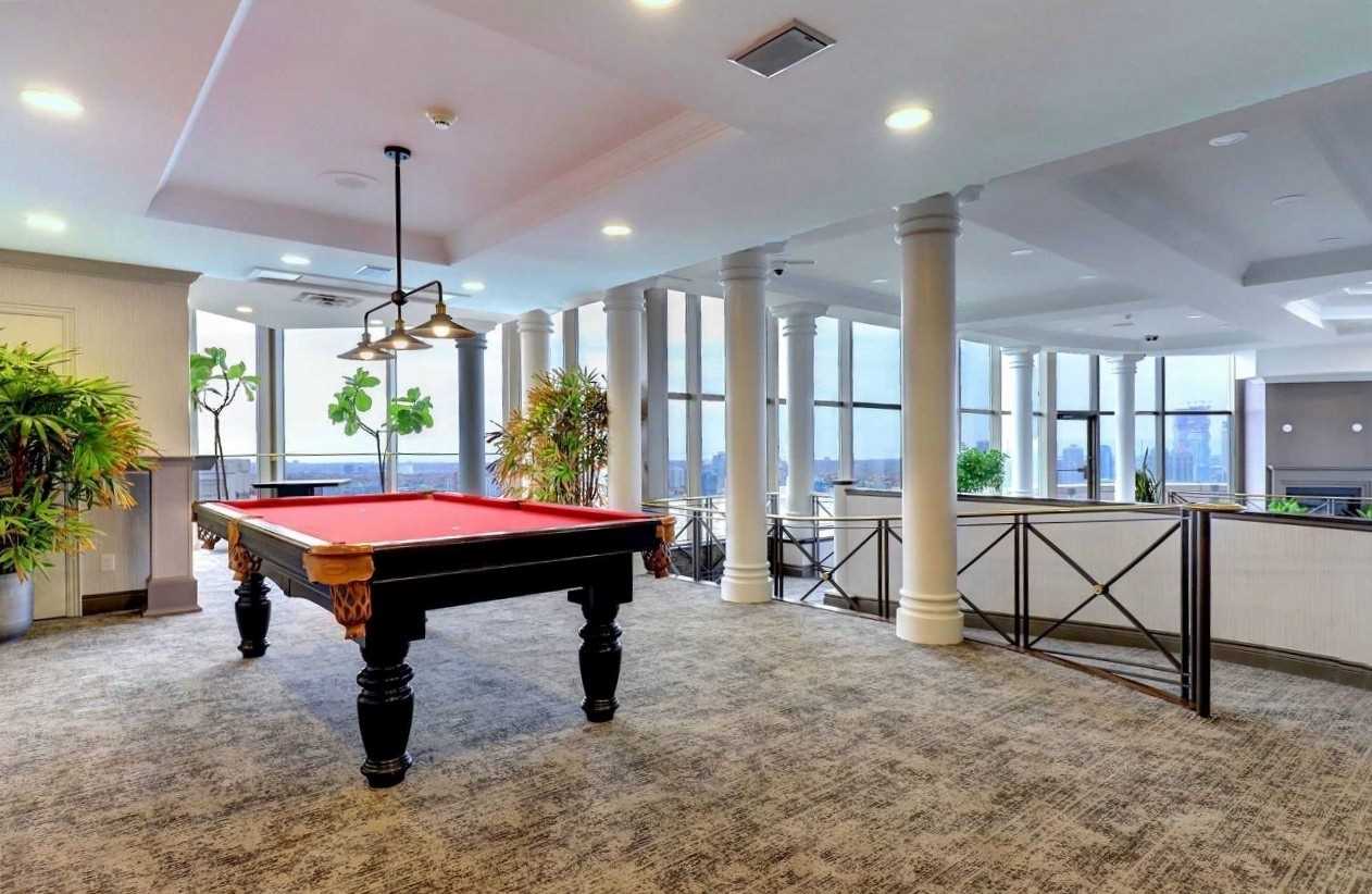 45 Kingsbridge Garden Circ, #1504