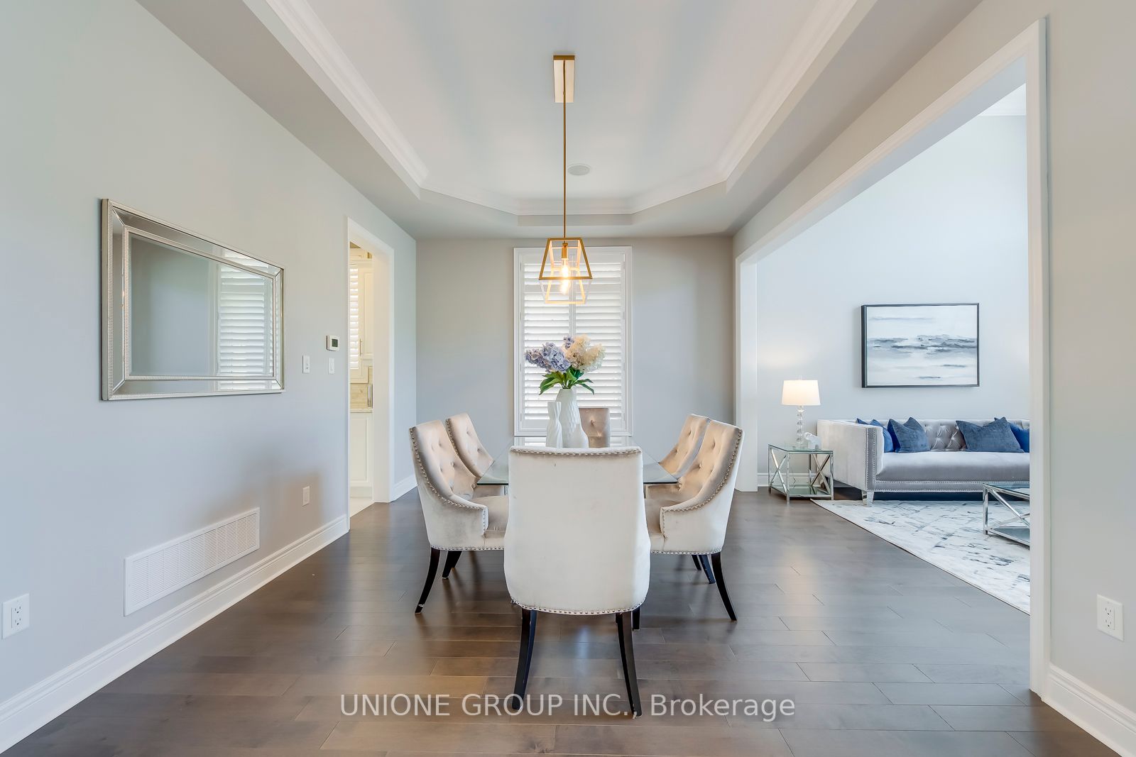 166 Hoey Cres