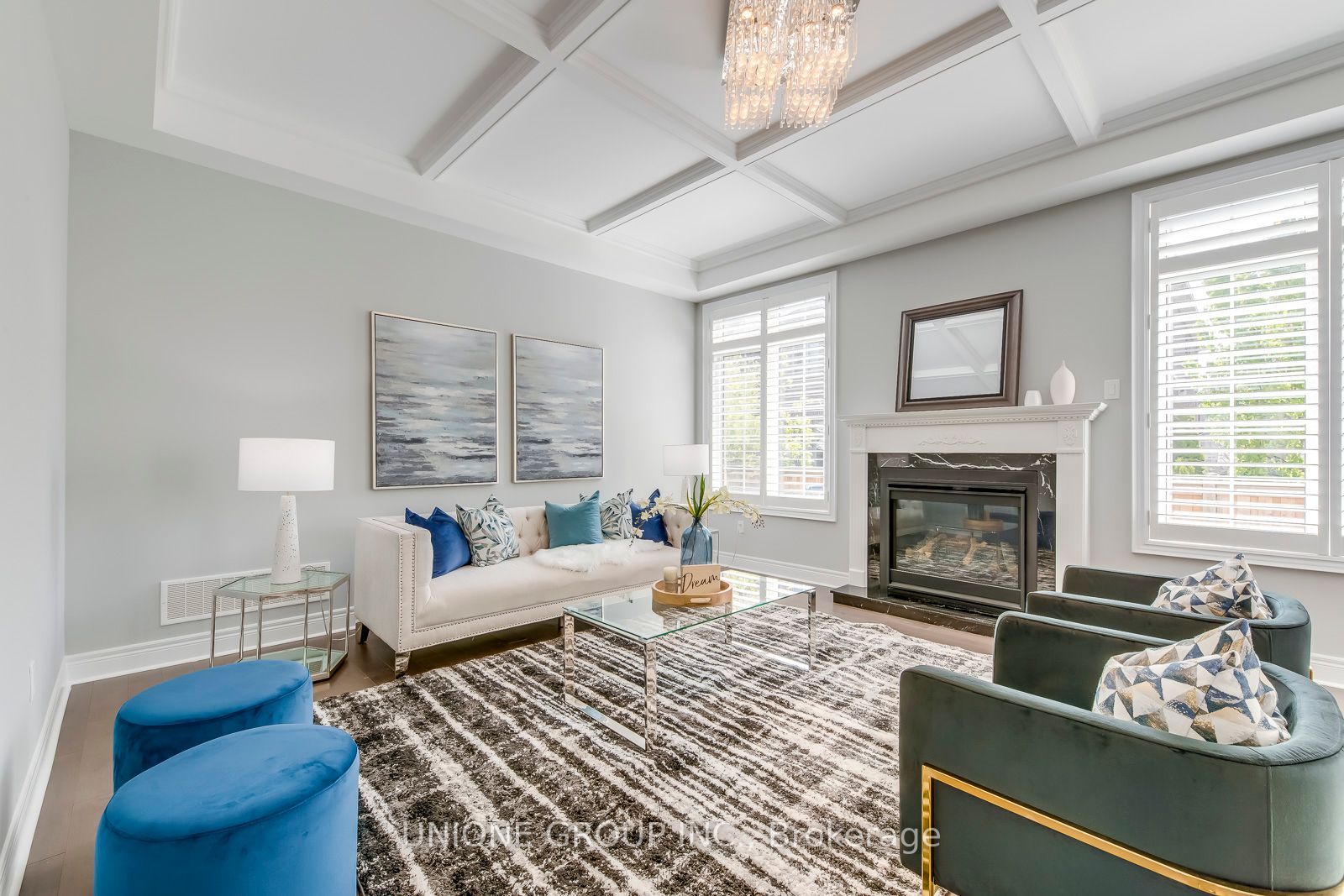 166 Hoey Cres