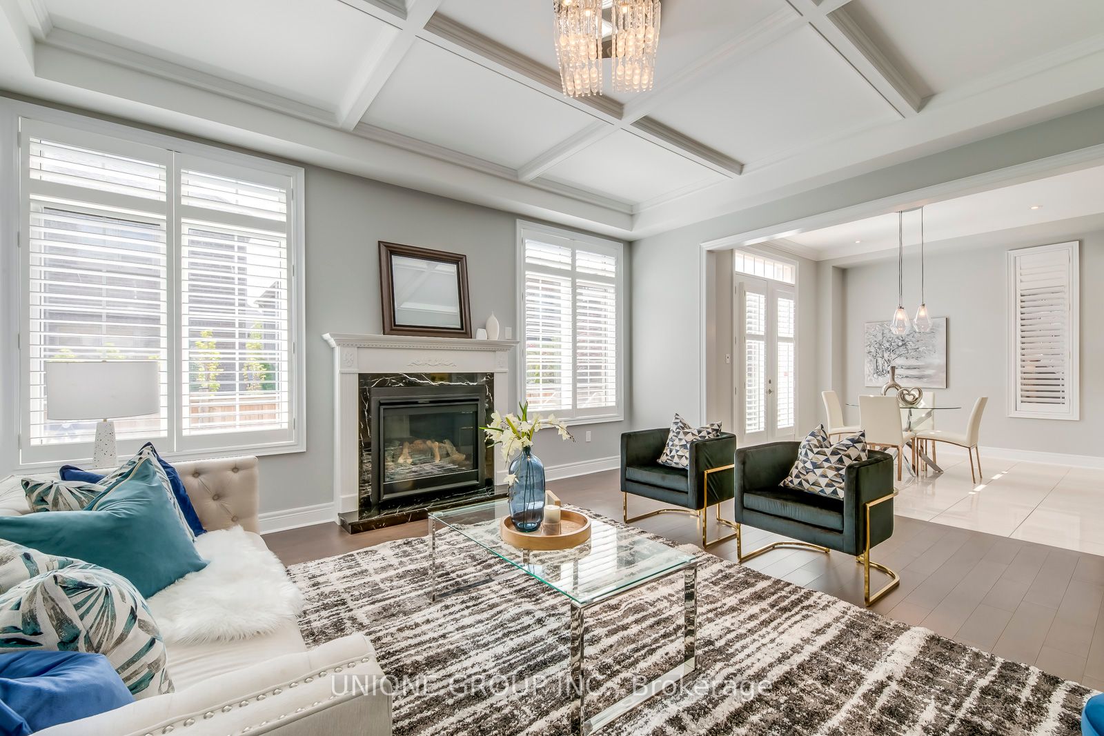 166 Hoey Cres