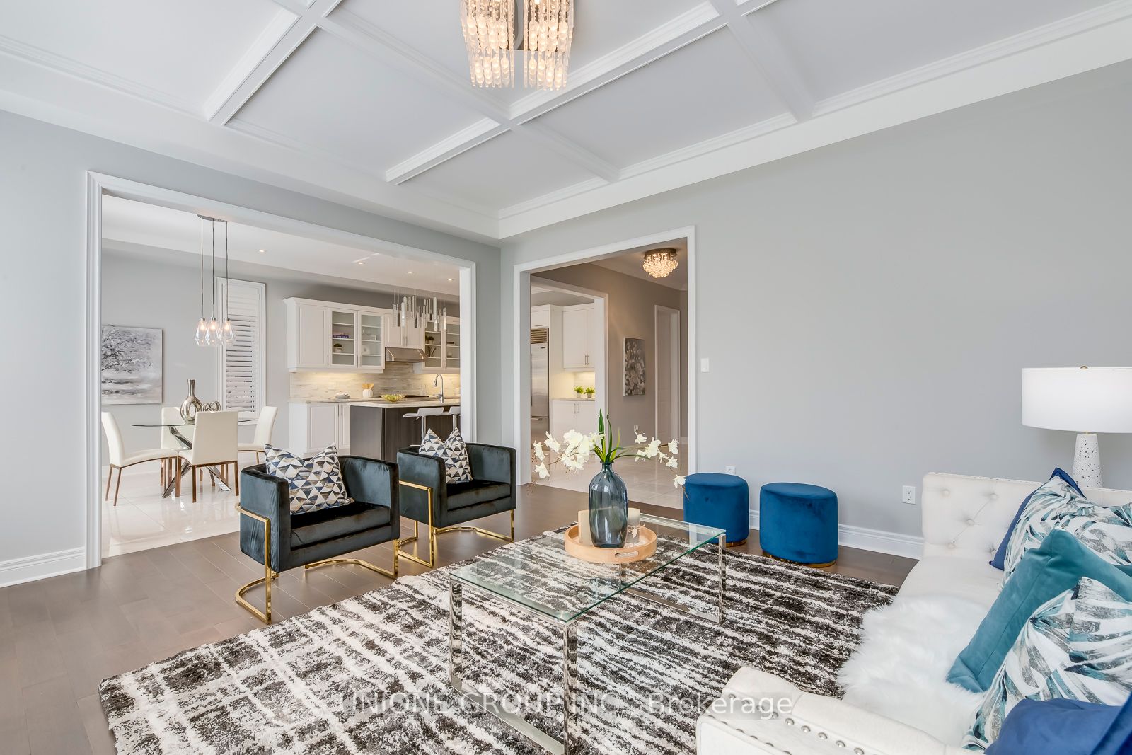 166 Hoey Cres