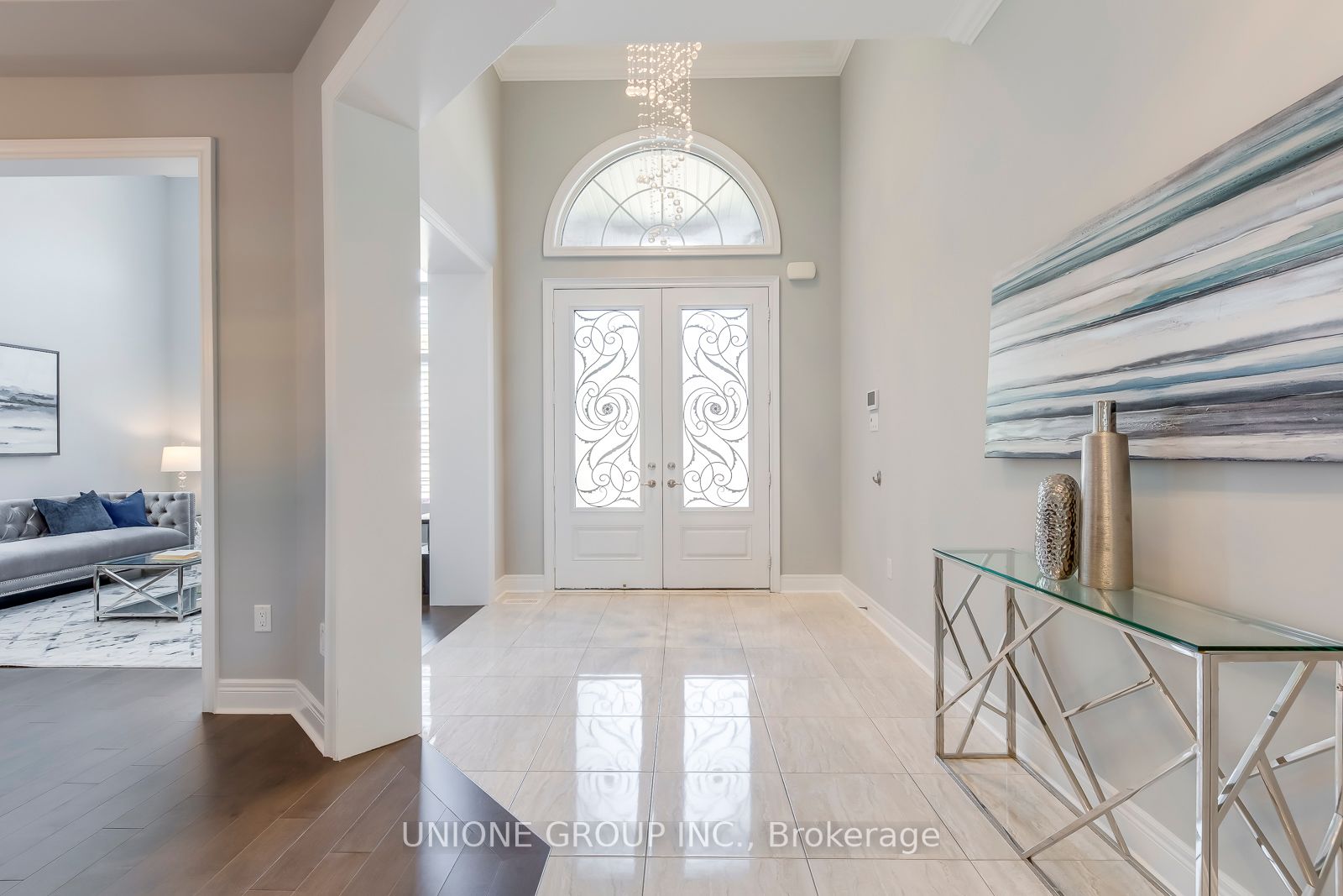 166 Hoey Cres