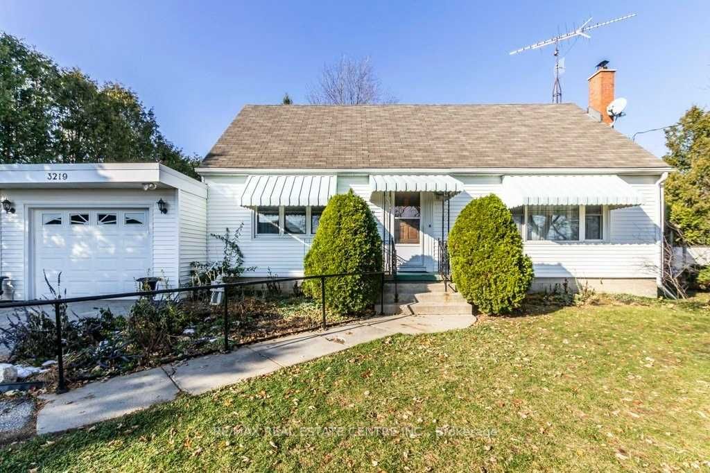 Listing W6017044 - Large Photo # 1
