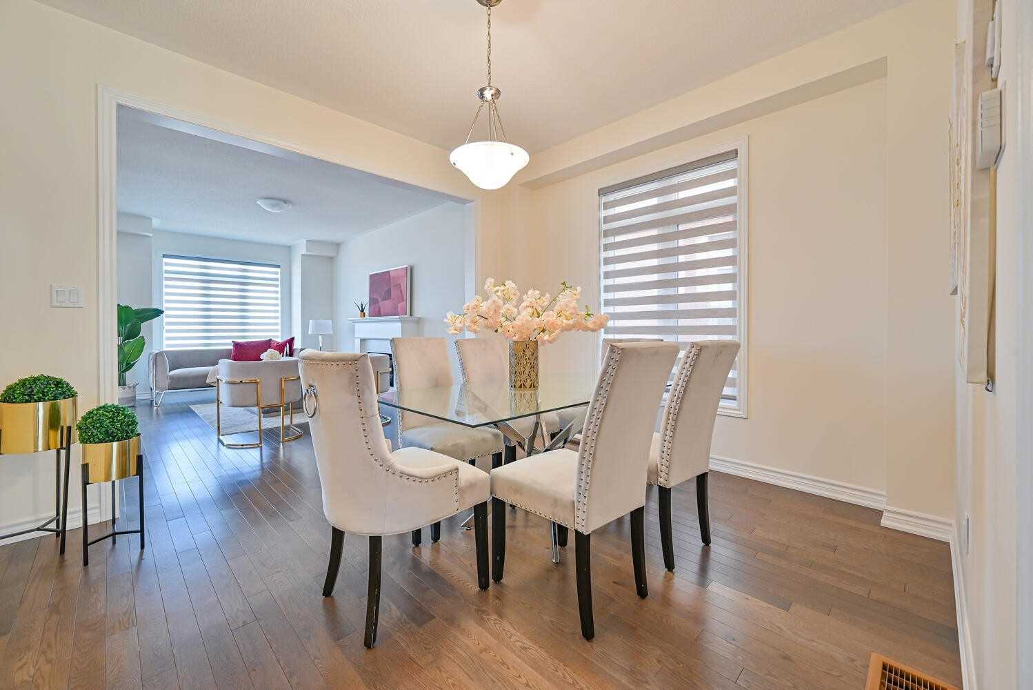 13 Eberly Woods Dr
