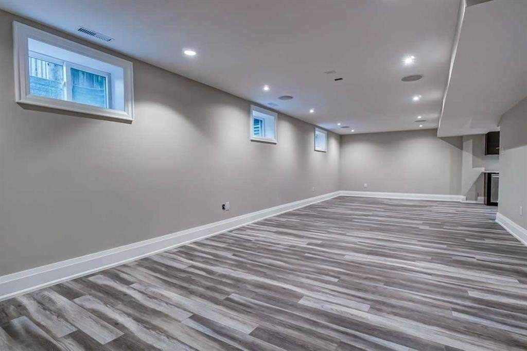 2068 Mississauga Road
