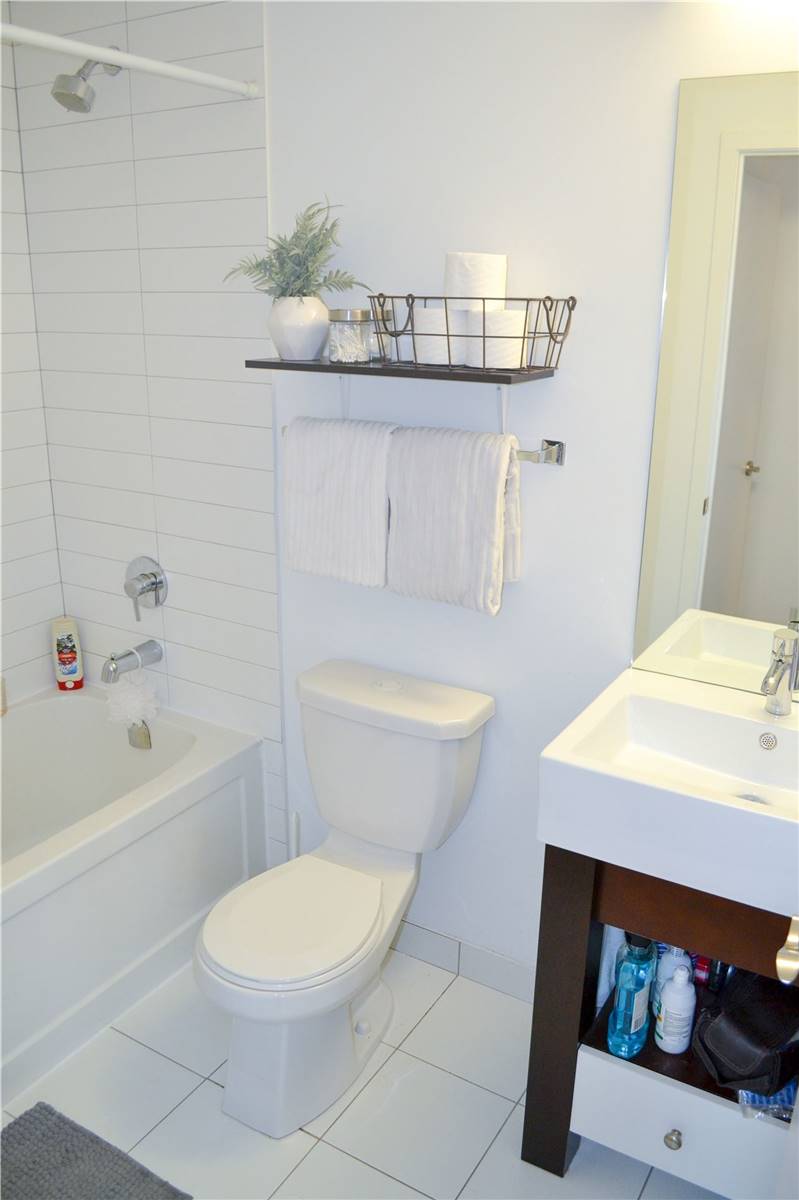 840 Queens Plate Drive, #1209