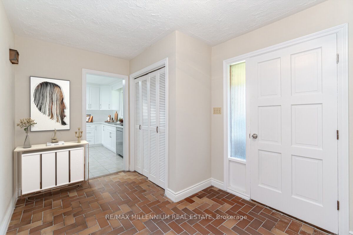Listing W6017920 - Large Photo # 10