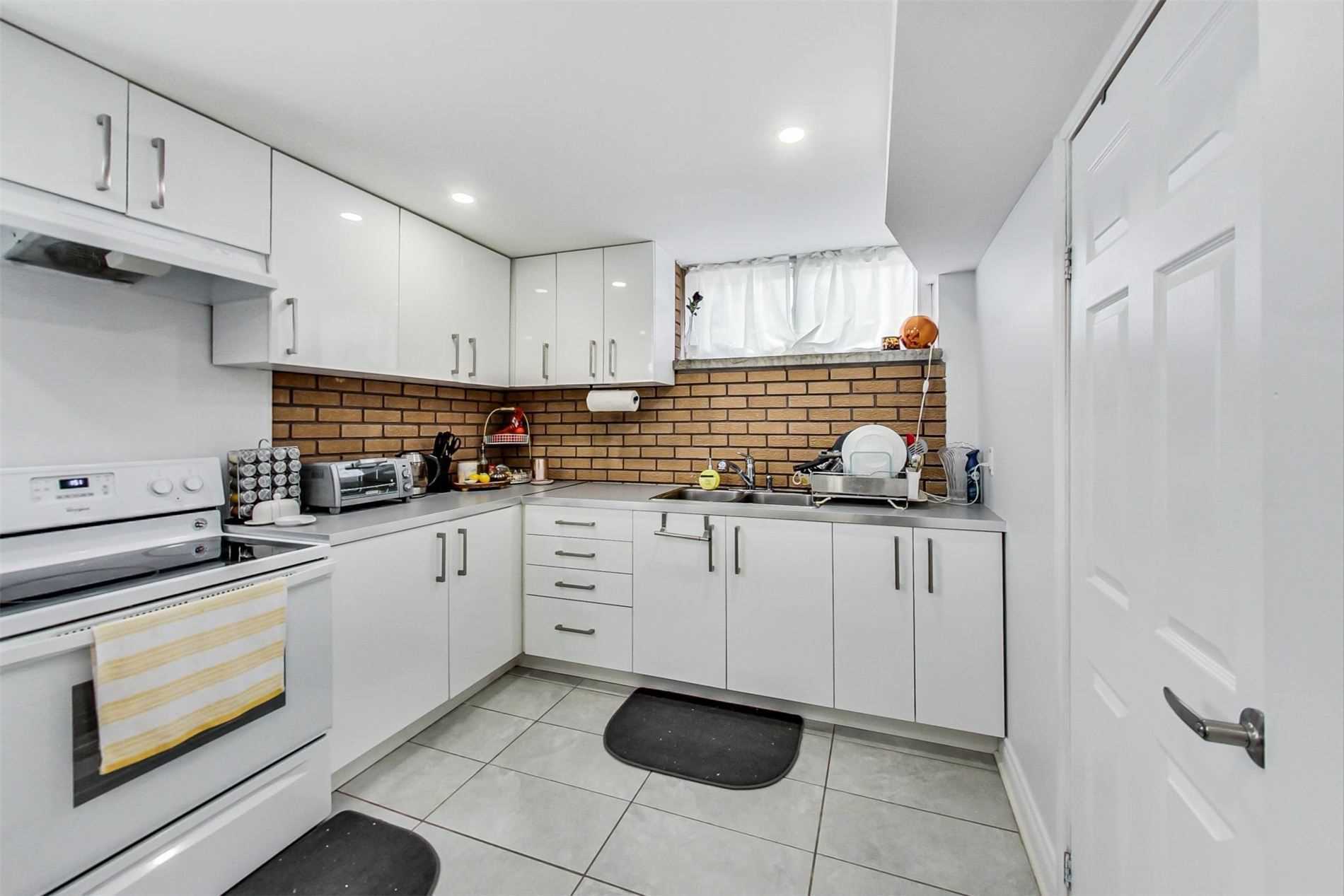 1162 Dovercourt Rd