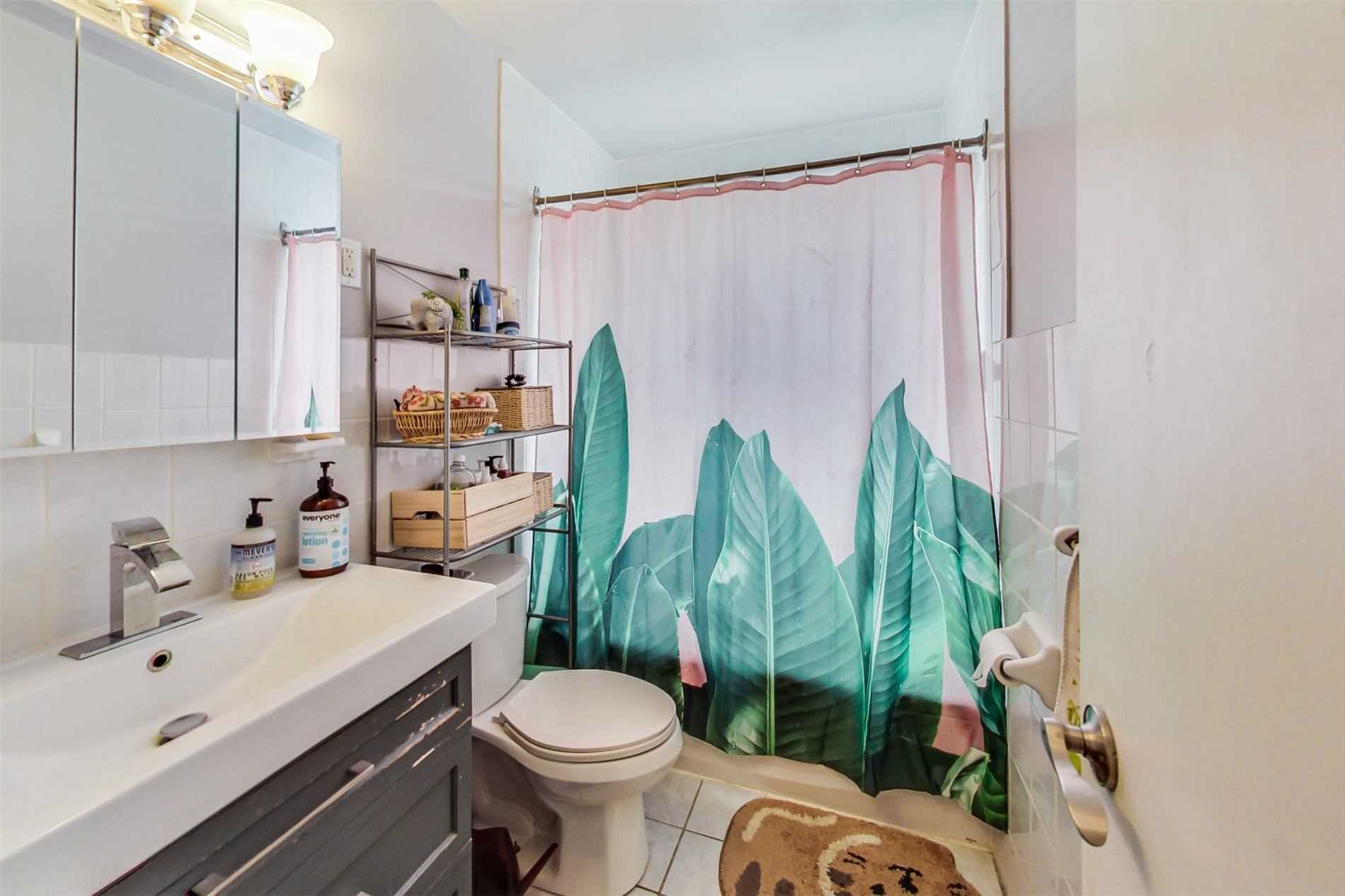 1162 Dovercourt Rd