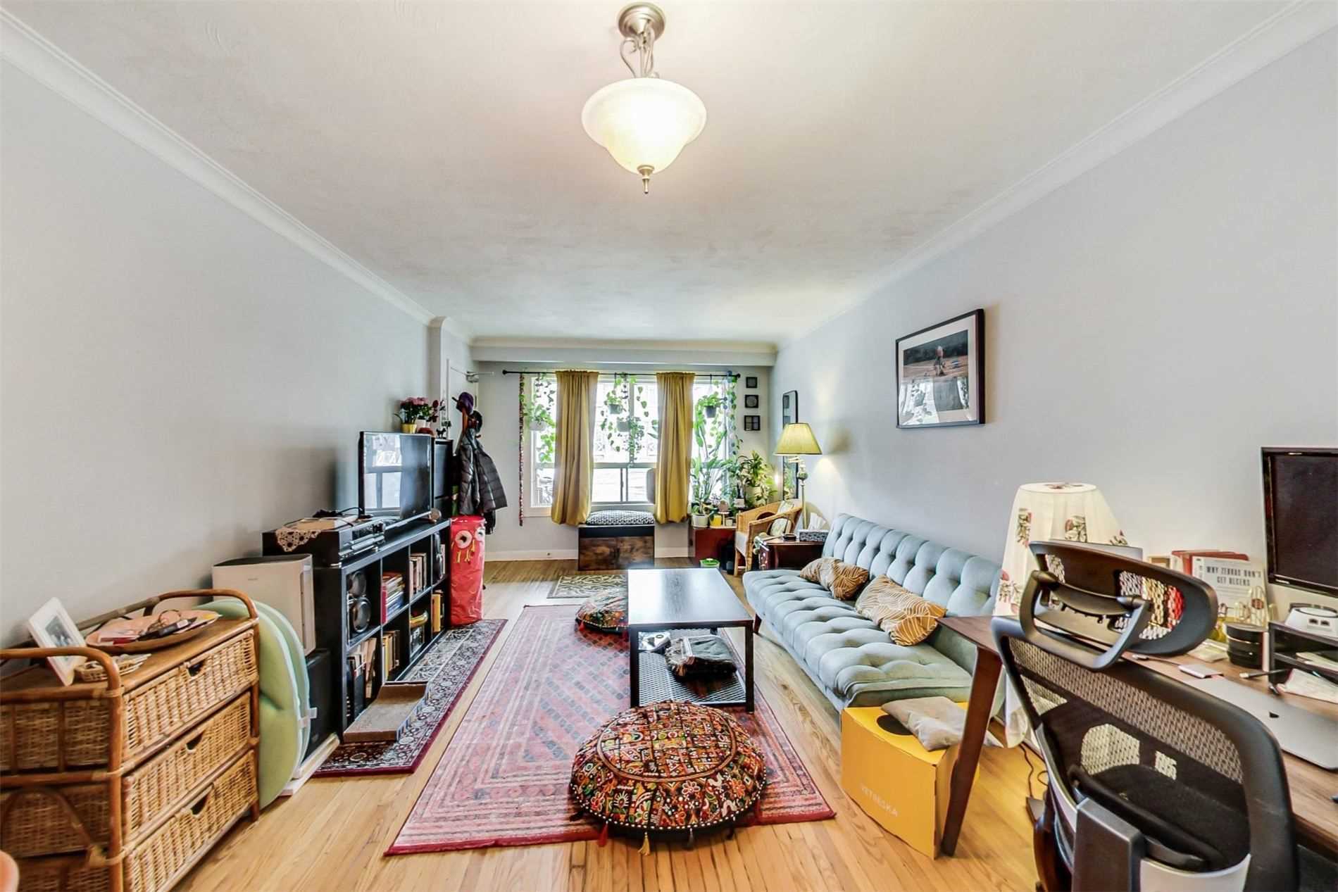 1162 Dovercourt Rd