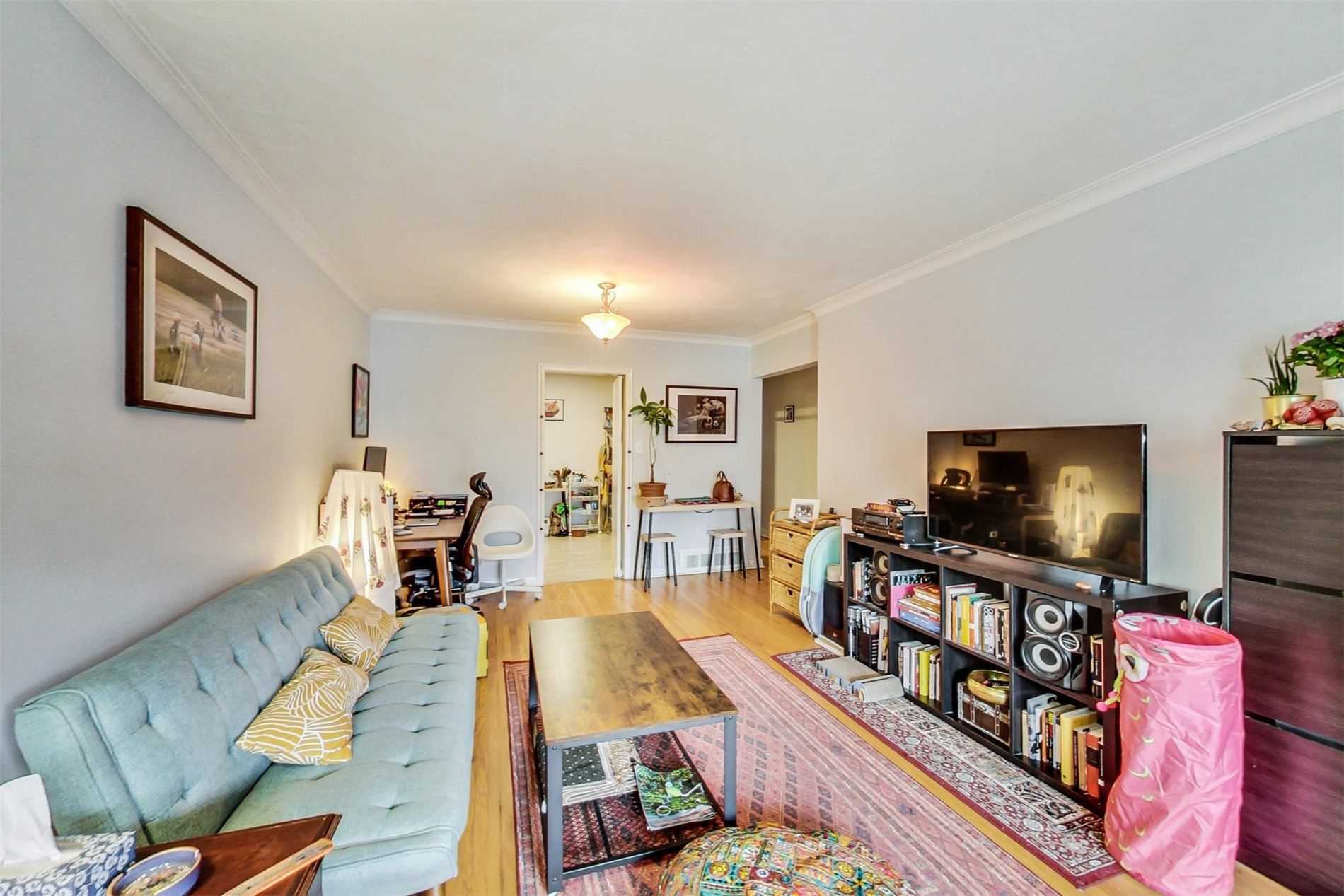 1162 Dovercourt Rd