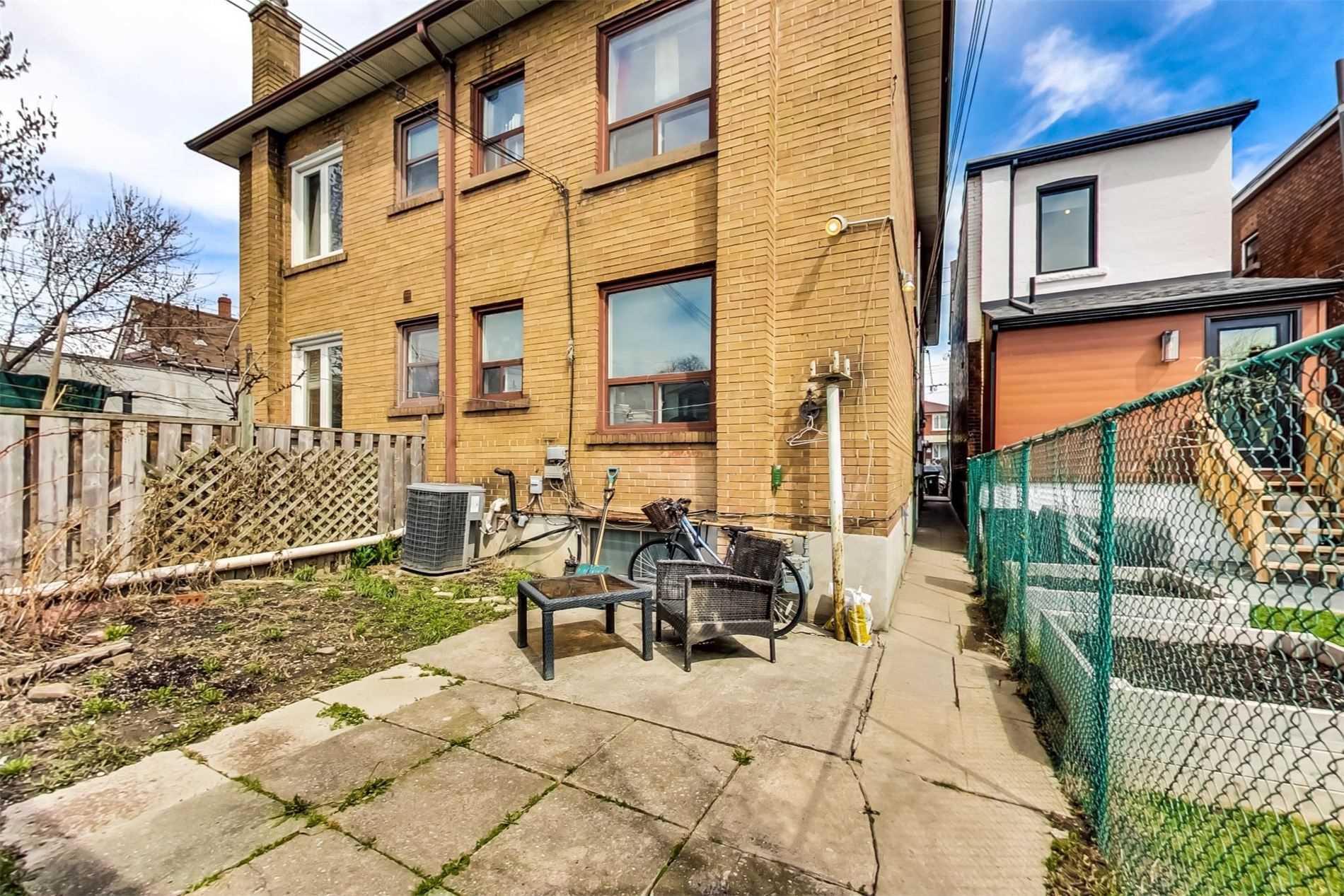 1162 Dovercourt Rd