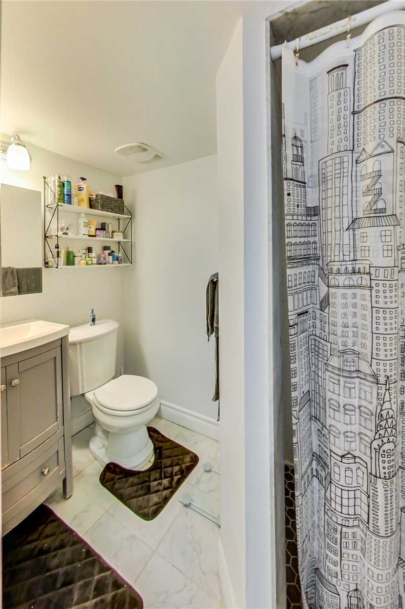 1162 Dovercourt Rd