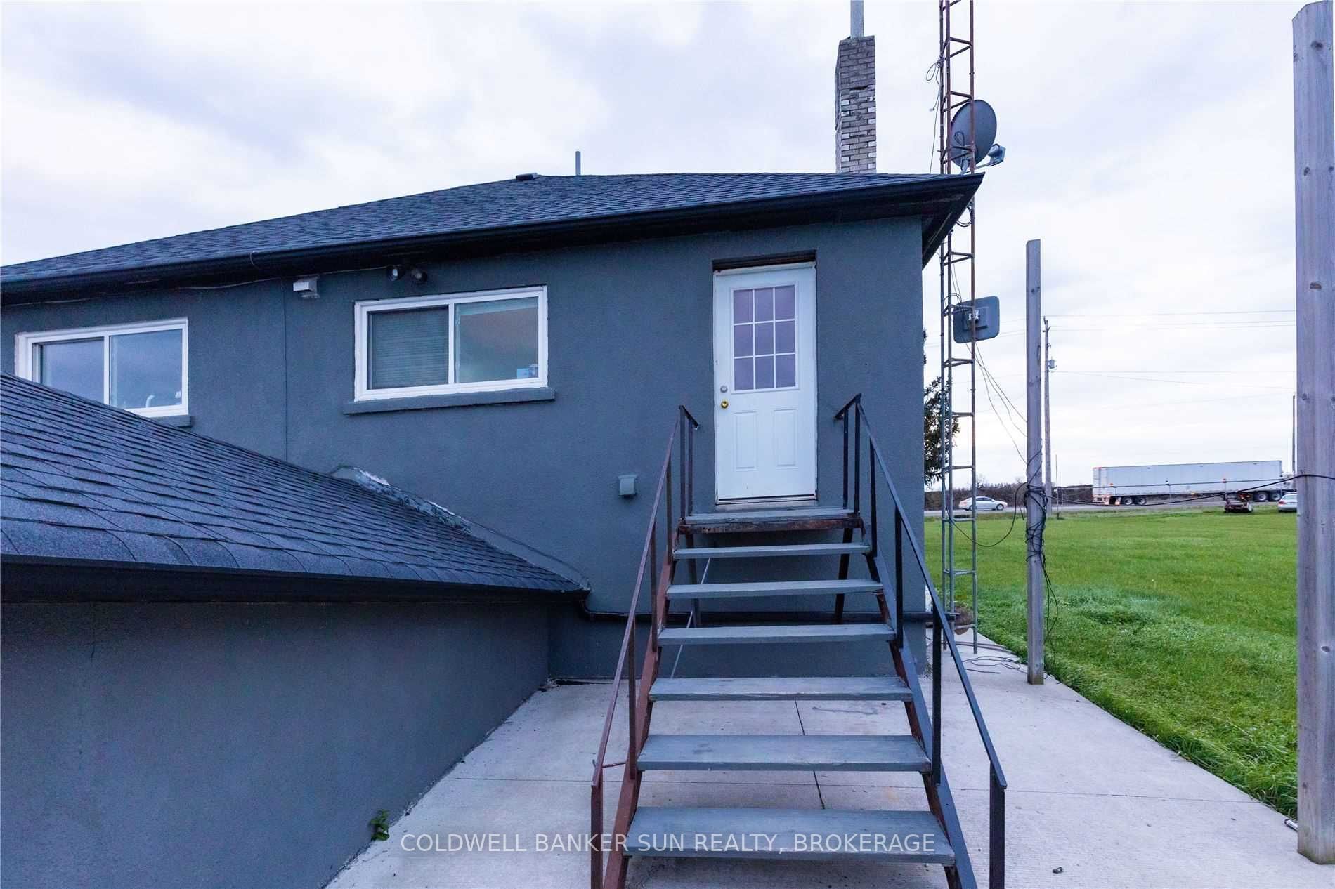 8282 Mayfield Rd