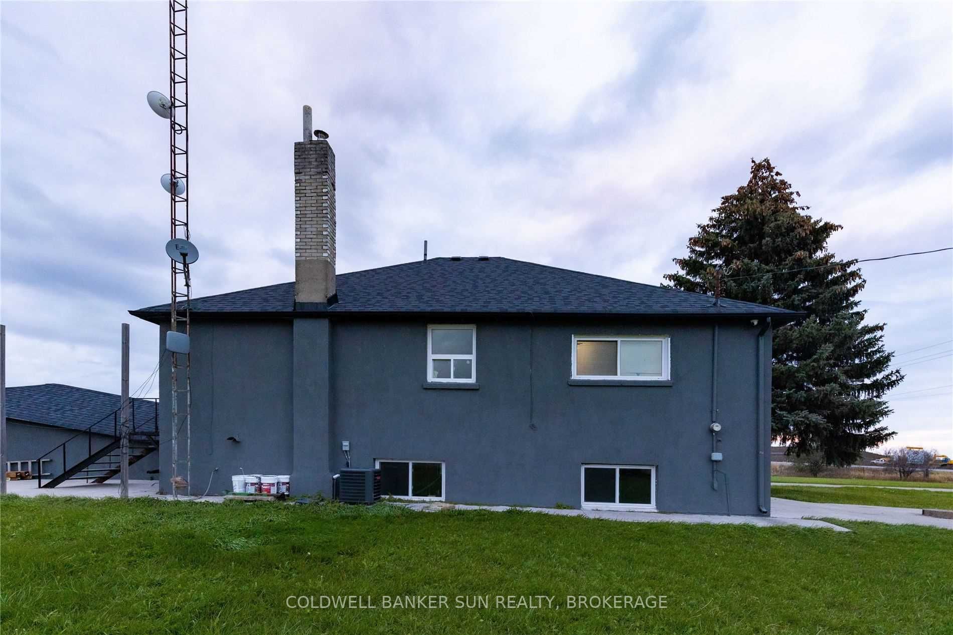 8282 Mayfield Rd