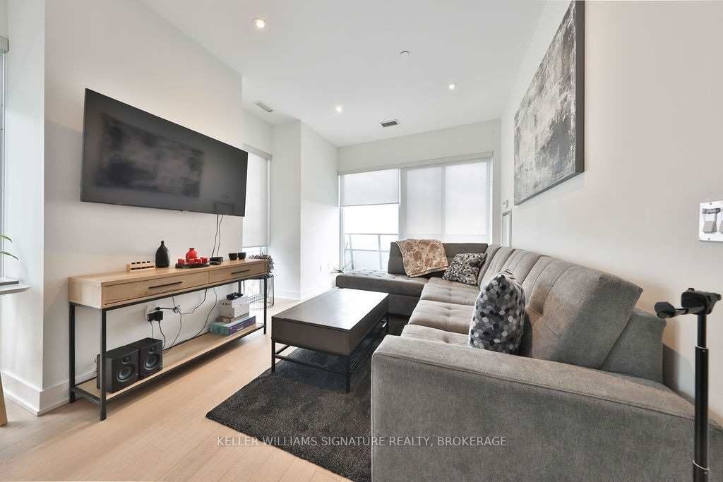 20 Shore Breeze Drive, #702