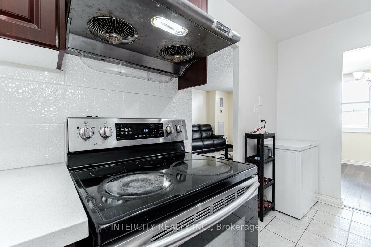 Listing W6019404 - Large Photo # 16