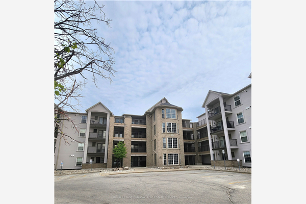 1411 Walkers Line, Burlington