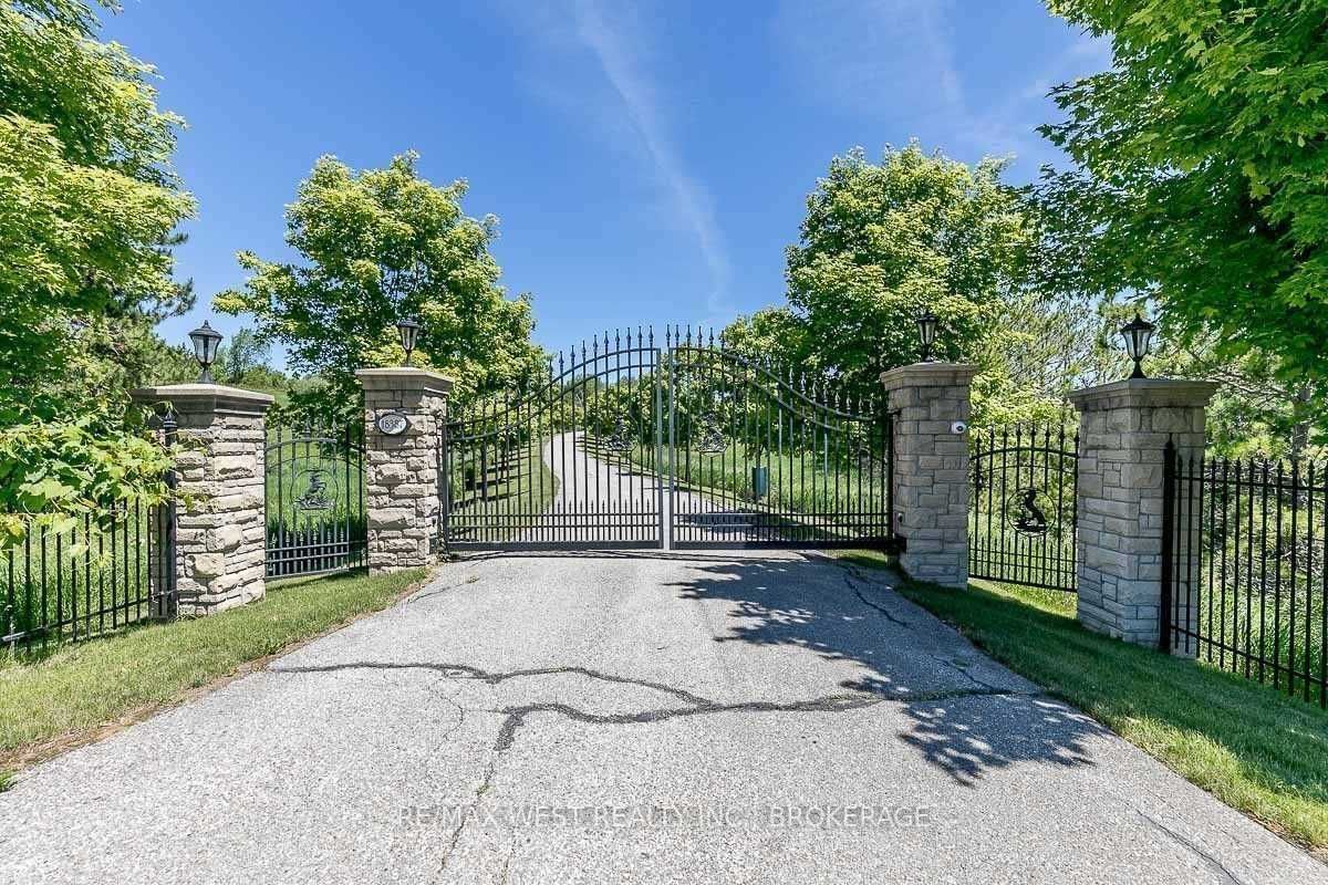 Listing W6020005 - Large Photo # 3
