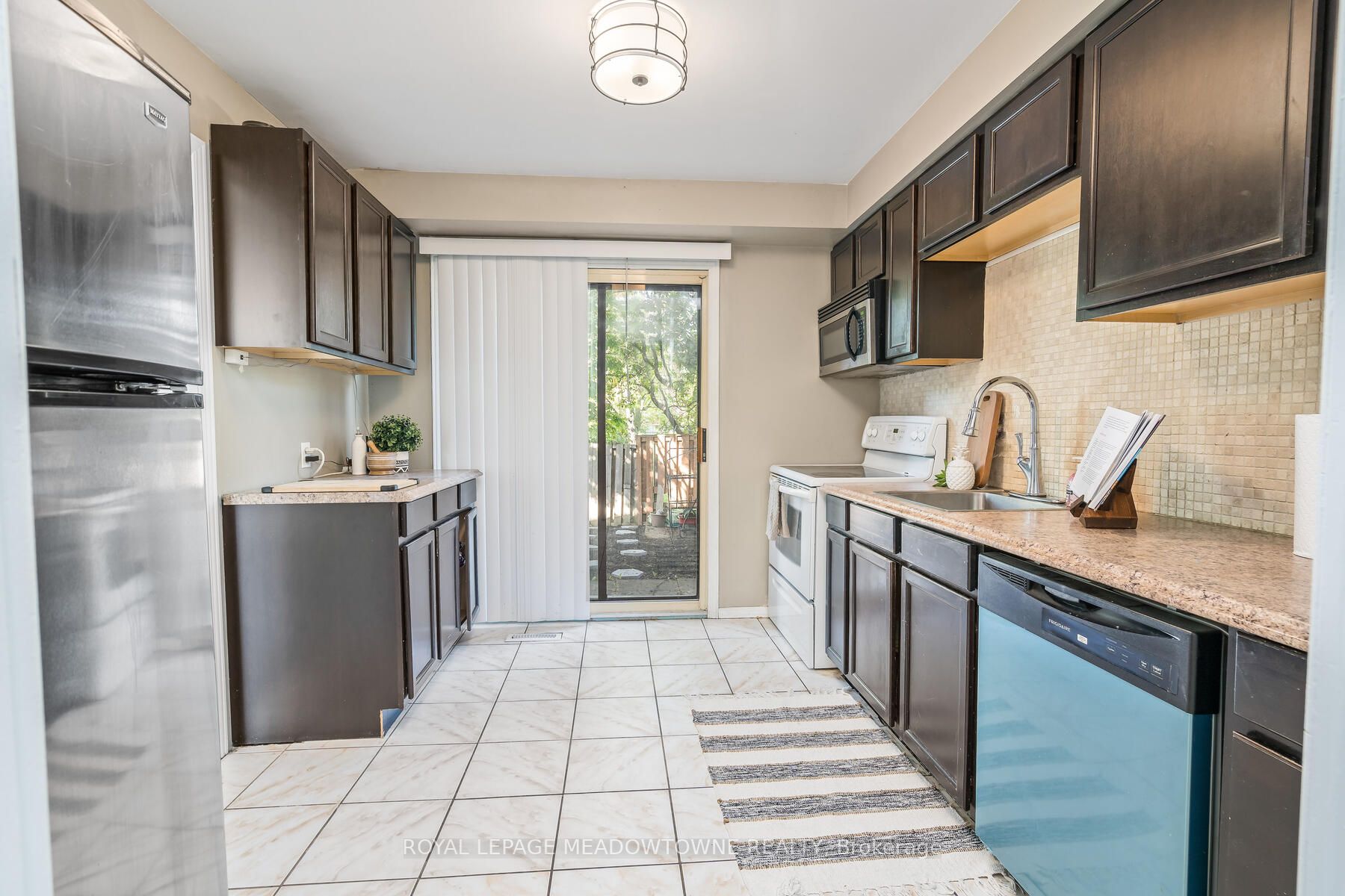 18 Candlewood Crt