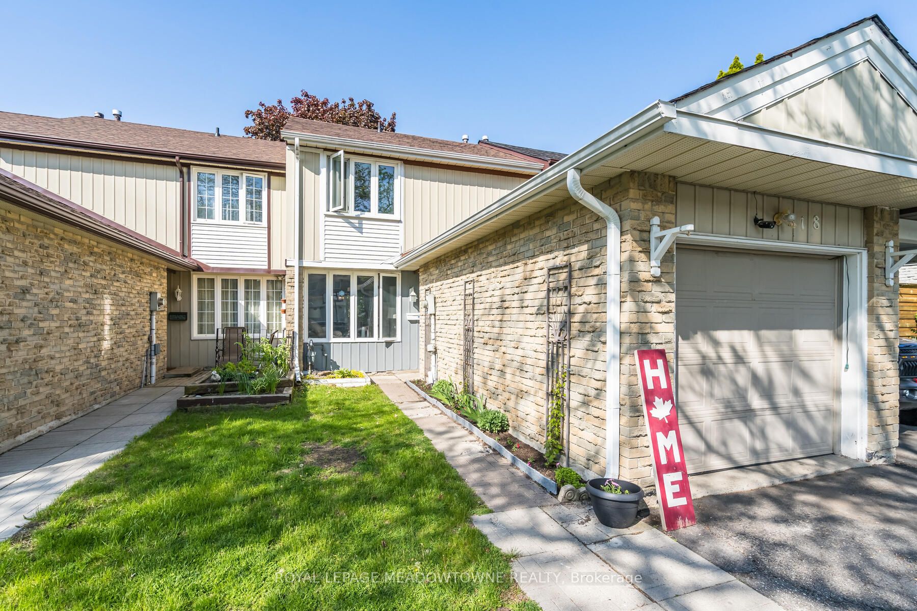 18 Candlewood Crt