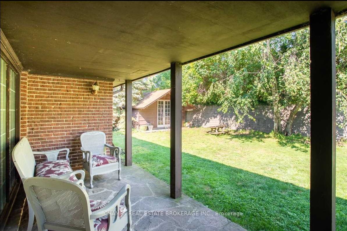 841 Danforth Place