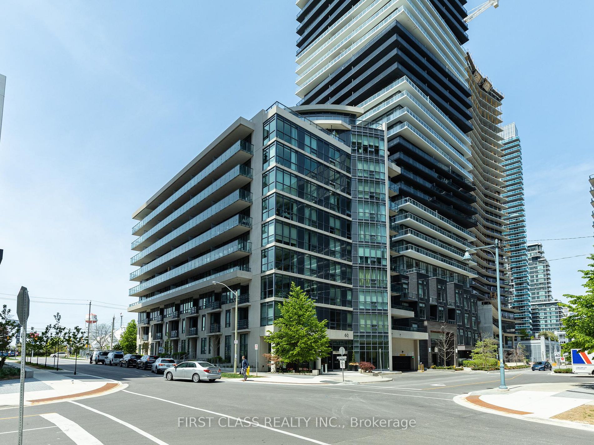 60 Annie Craig Dr, #402