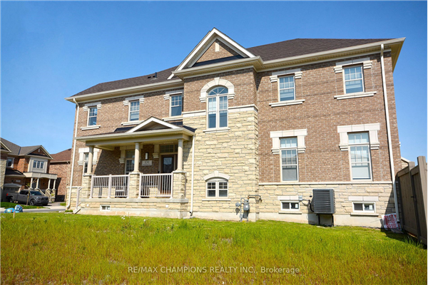 131 Burnhamthorpe Rd E, Oakville