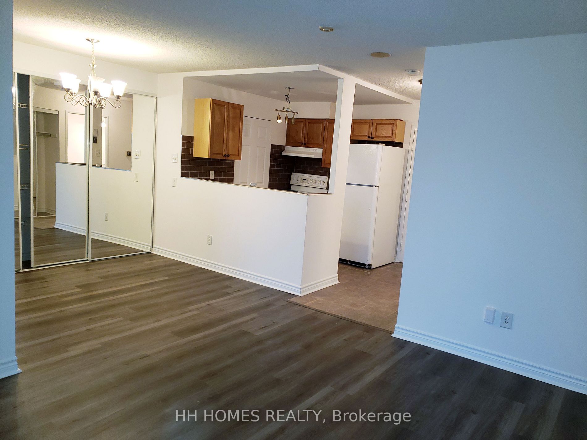 Listing W6022032 - Large Photo # 8