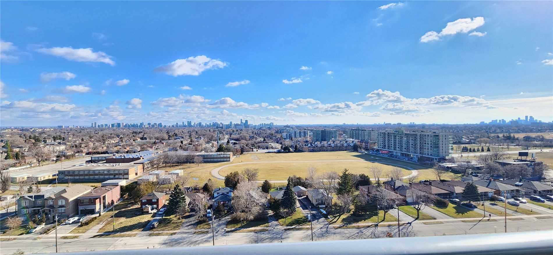 10 De Boers Dr, #1305