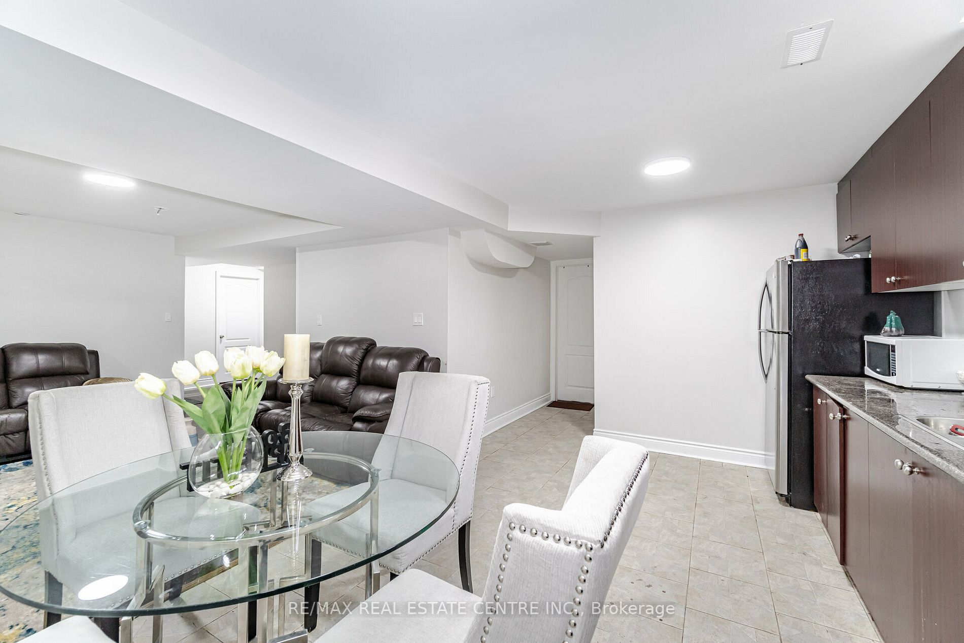 5 Wild Indigo Cres