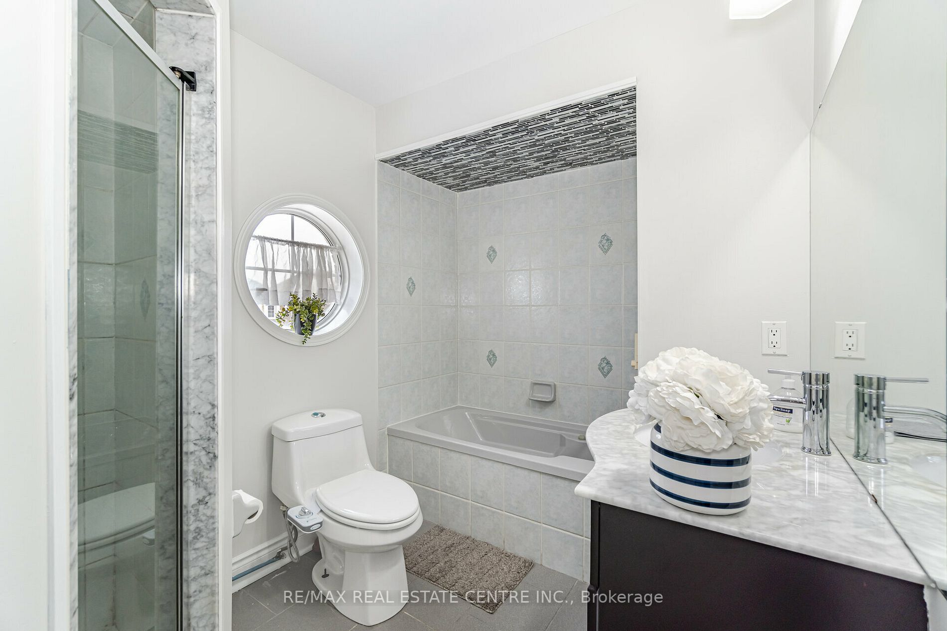 5 Wild Indigo Cres