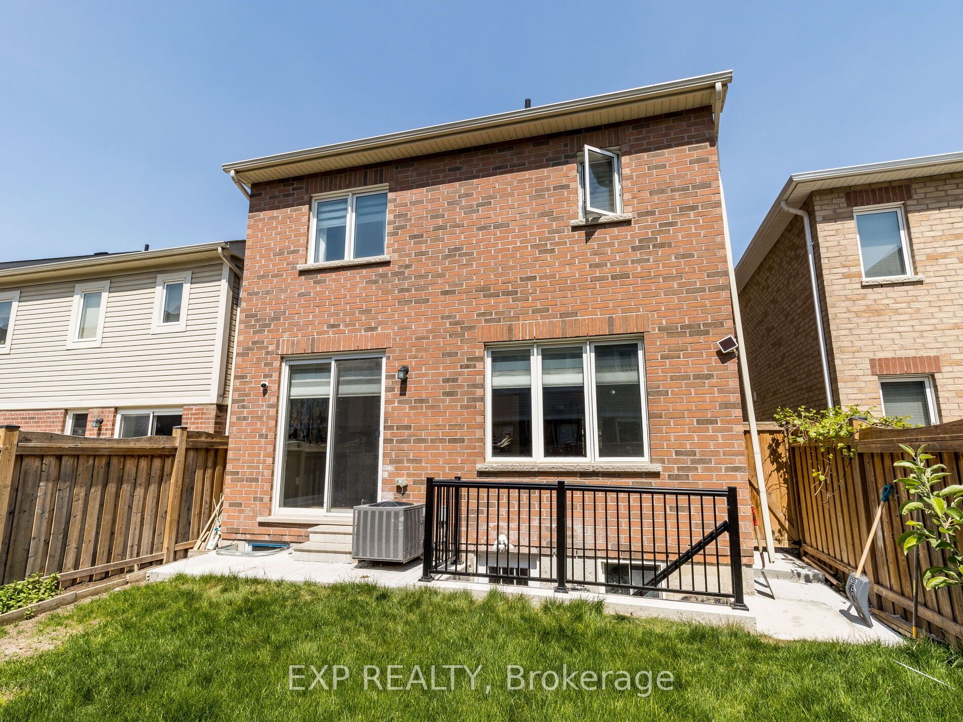 13 Bannister Cres