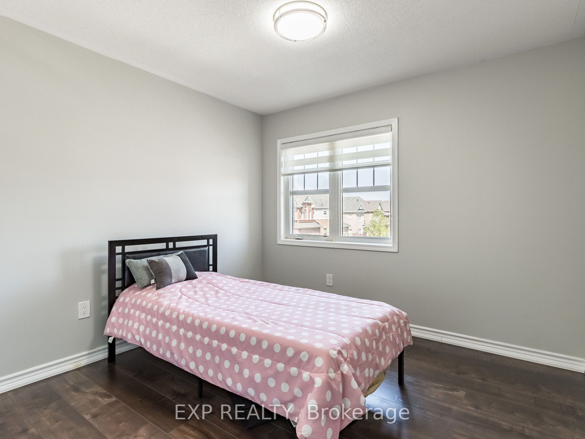 13 Bannister Cres