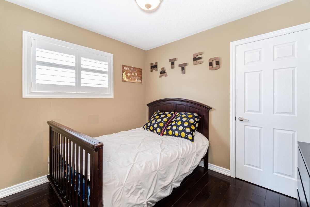 190 Cooke Cres