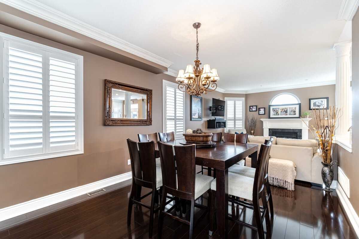 190 Cooke Cres
