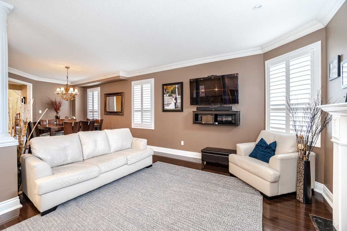 190 Cooke Cres