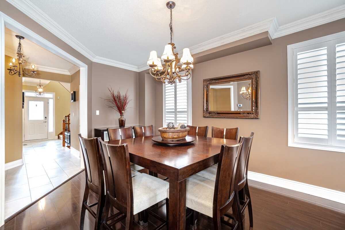 190 Cooke Cres