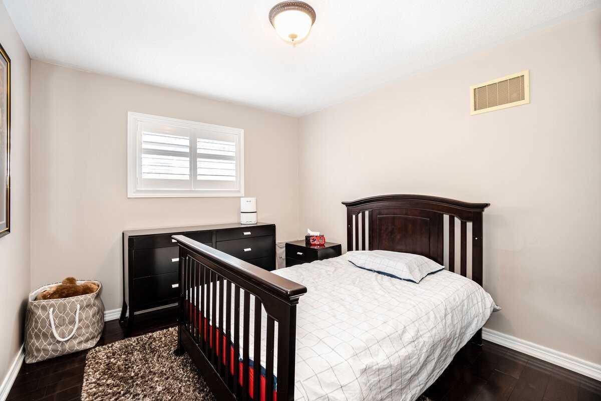 190 Cooke Cres