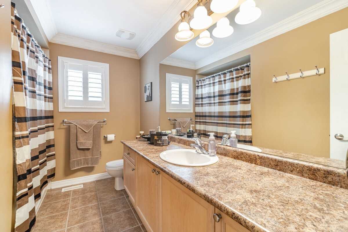 190 Cooke Cres