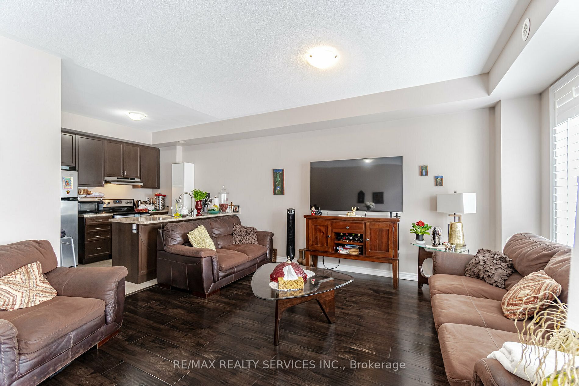 2435 Greenwich Dr, #2