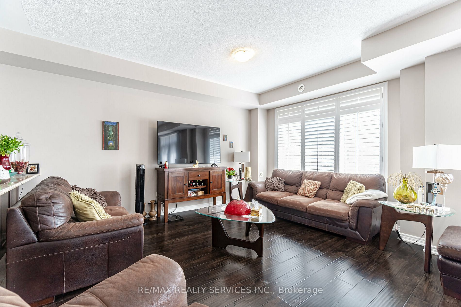 2435 Greenwich Dr, #2