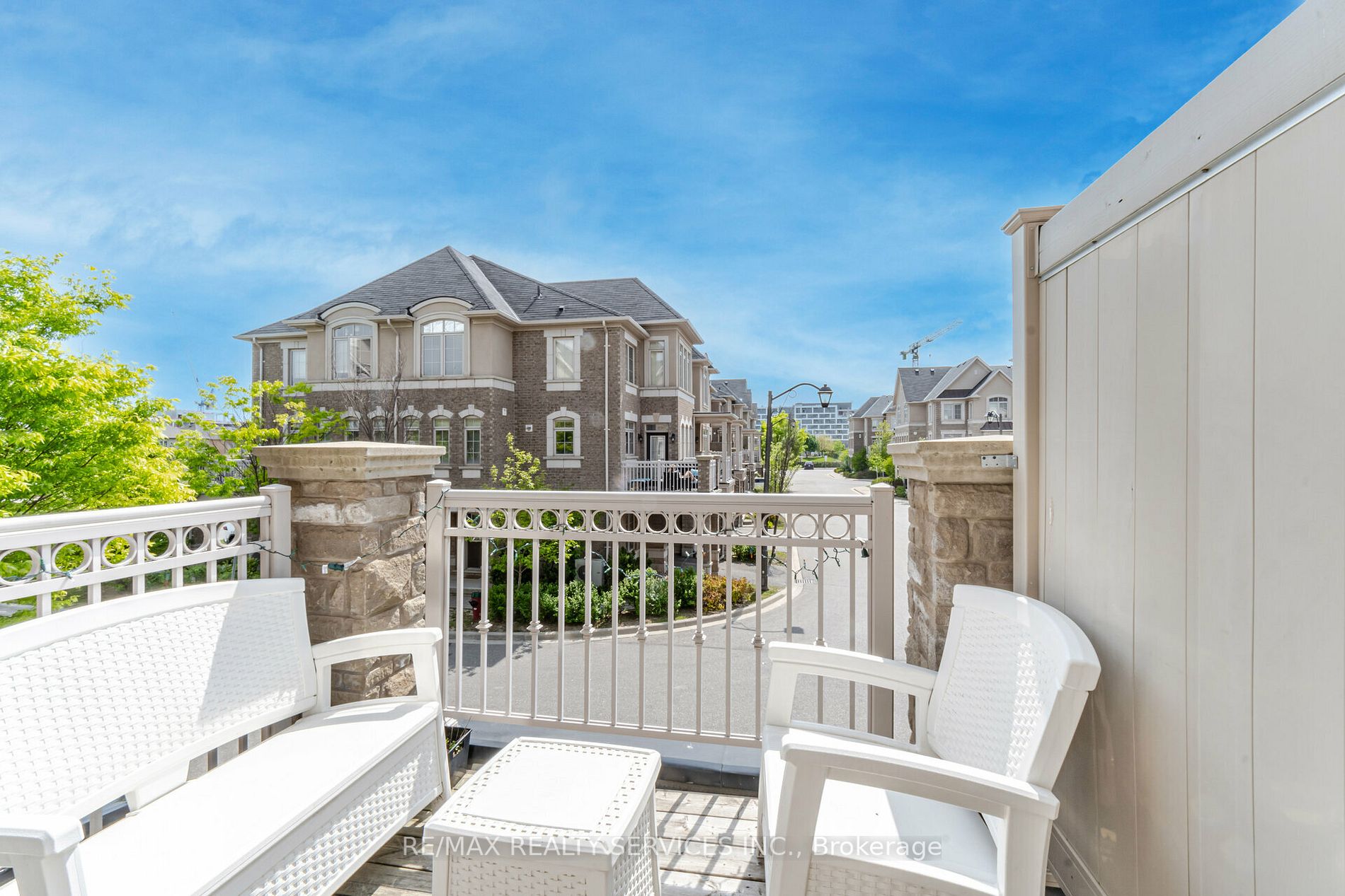 2435 Greenwich Dr, #2