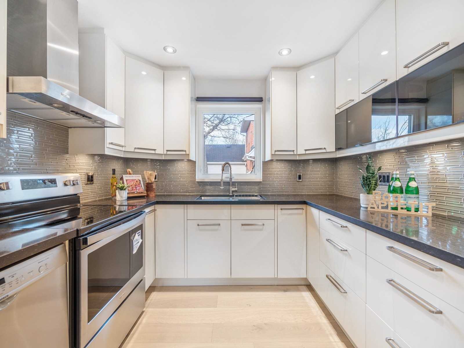 2 North Heights Rd
