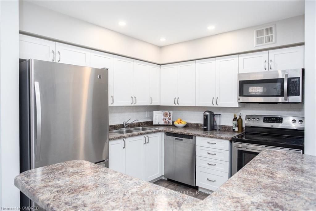 1498 Pilgrim's Way, #233