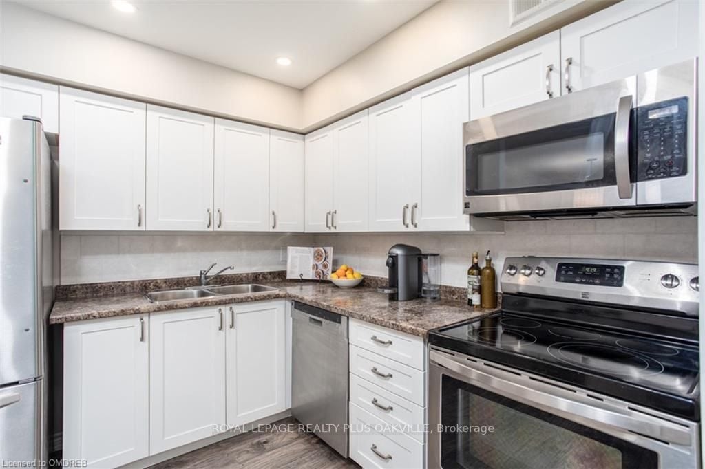 1498 Pilgrim's Way, #233