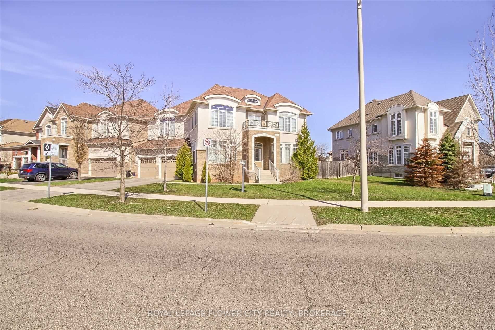 2425 North Ridge Tr